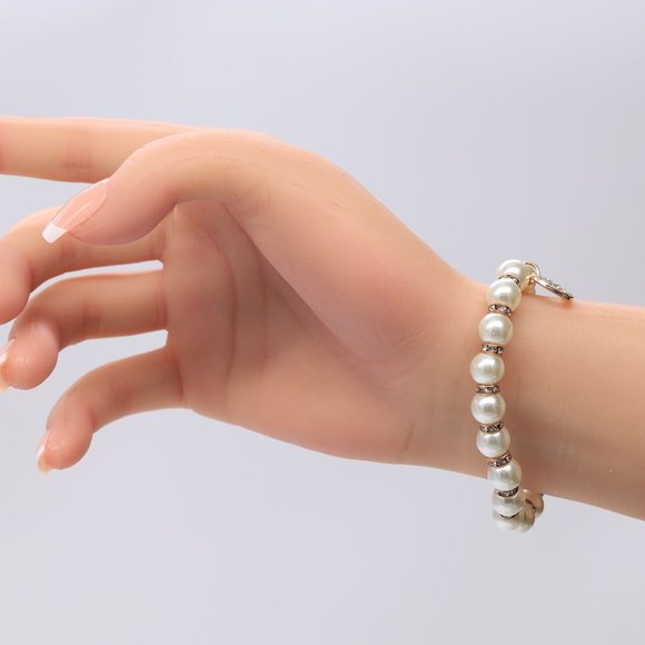 Beautiful Pearl bracelet with Rhinestones and heart pendant. - Picture 3 of 5